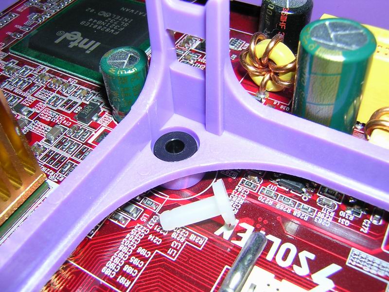 Fixation carte mère 6